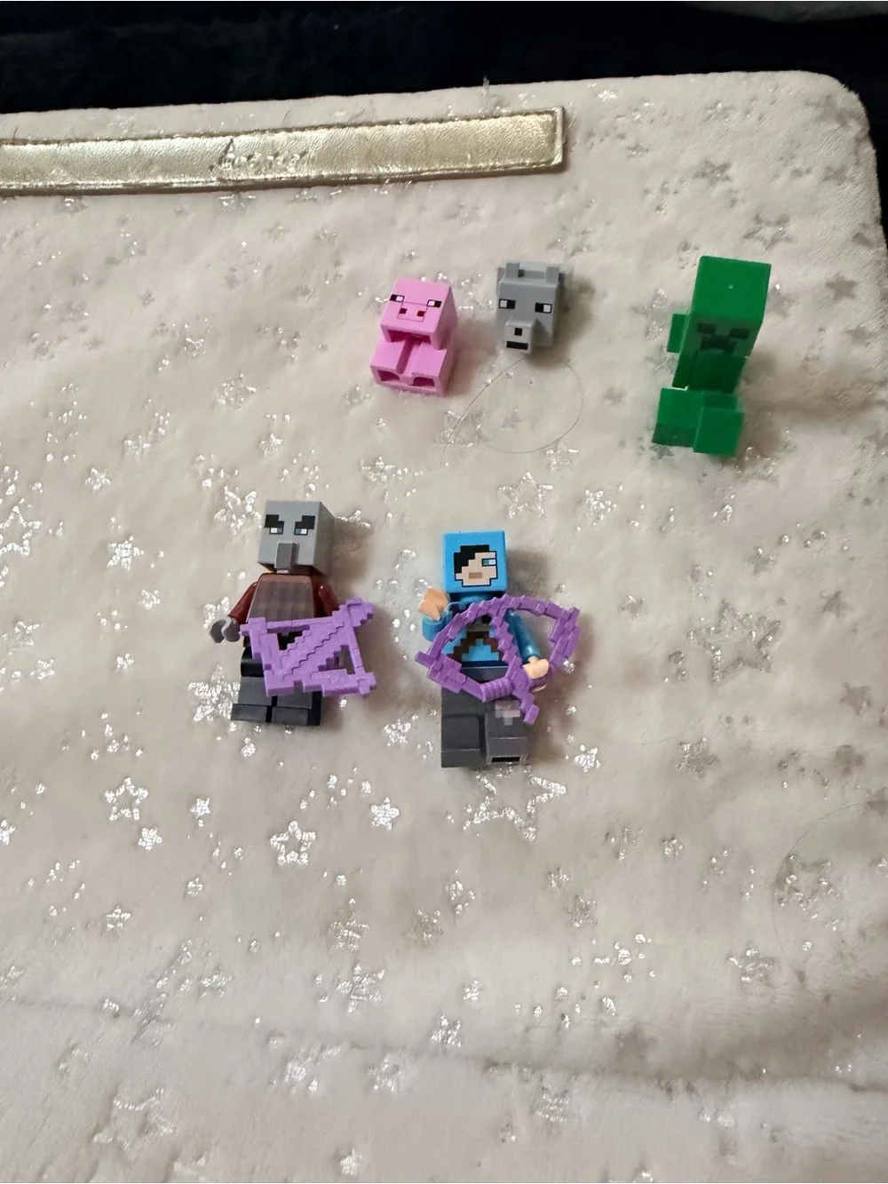 Legos mixed lot 4.9 lbs with Minecraft minifigures